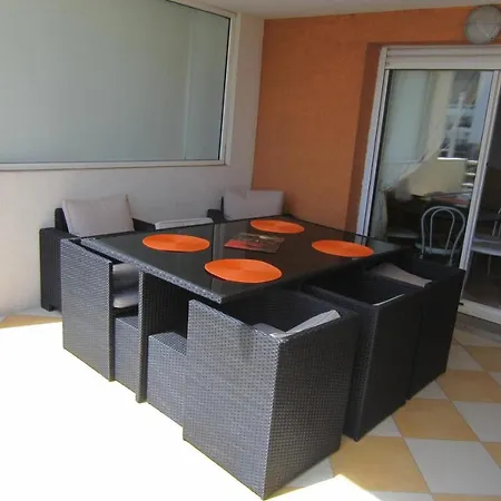 Arena Apartment *